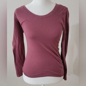 Women's Long Sleeve Scoop Neck Top - Mauve Small